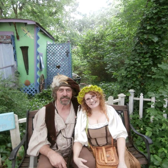 Meet your Posher, Glenda - Picture 1 of 1